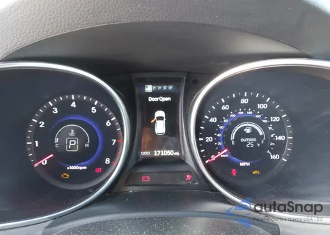 2015 Hyundai Santa Fe Sport 2.0L Turbo z USA, uszkodzony, nr VIN 5XYZWDLA7FG281475